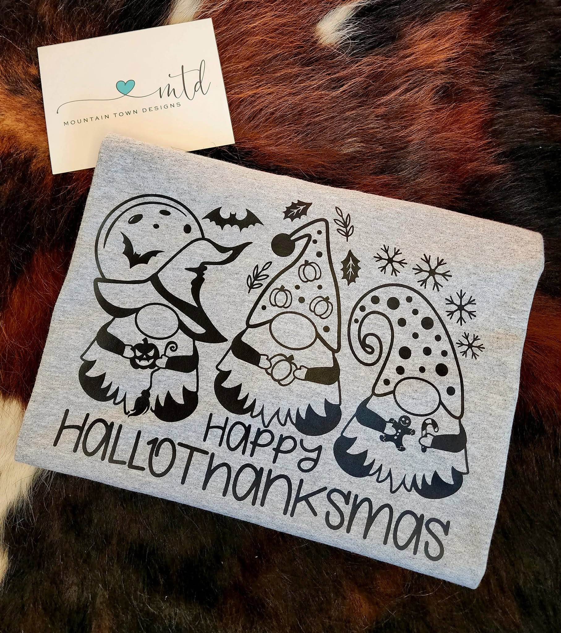 Happy Hallothanksmas Tshirt - Size XXL